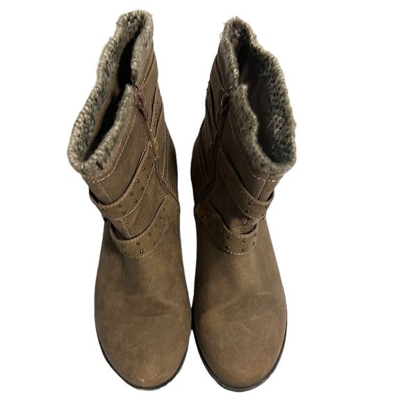Woman's Tan Boots Size 7 Just Fabulous Arteece Faux Suede Studded Ankle Zip - Picture 7 of 13
